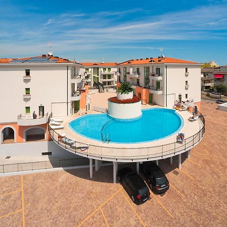 Residence Galleria Gran Mado Каорле Экстерьер фото